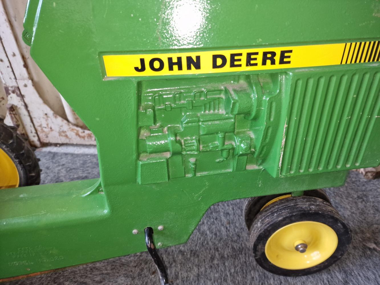 John  deere .pedel tractor with trailer 