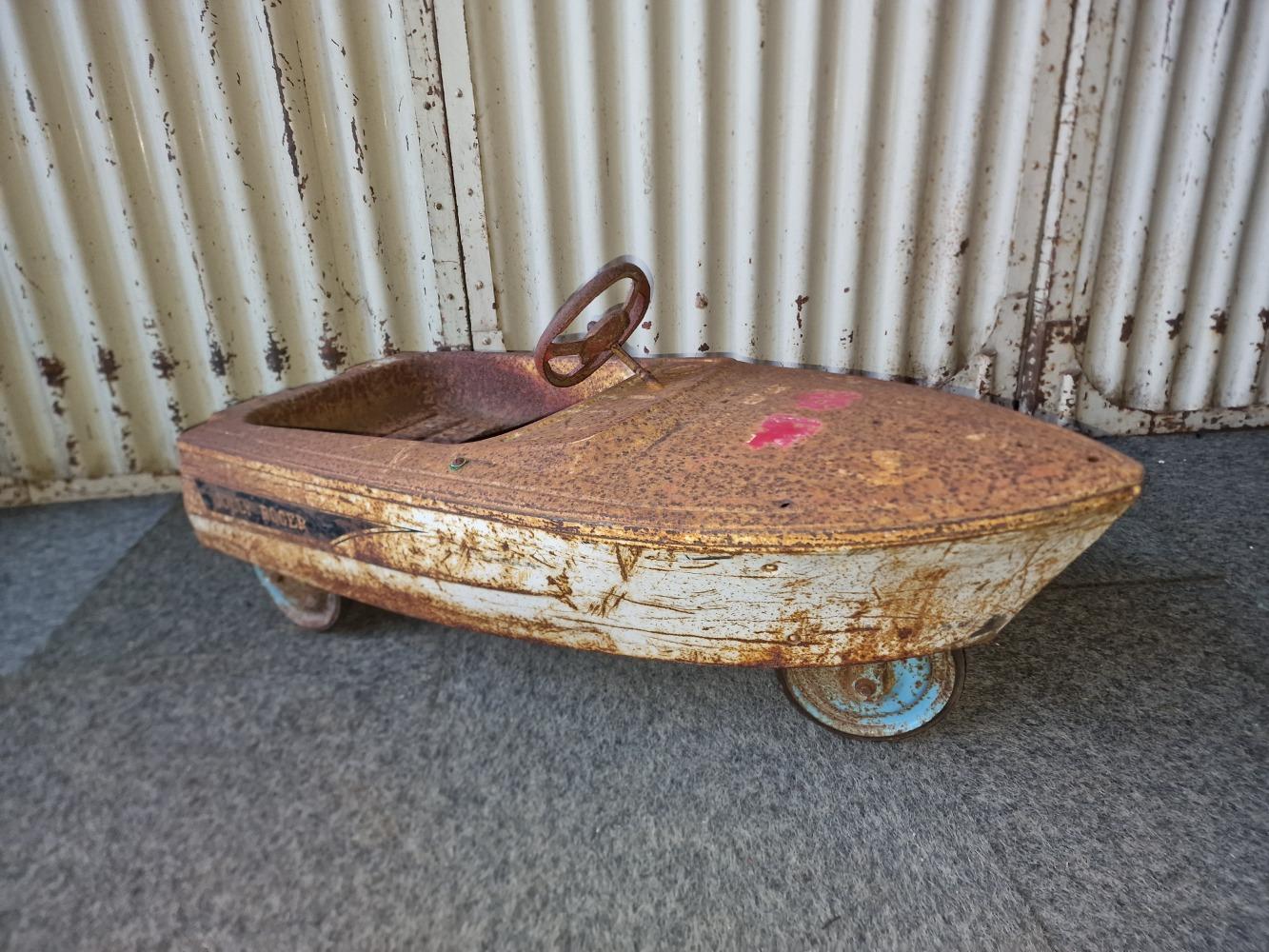 Murray 1960 pedal boat