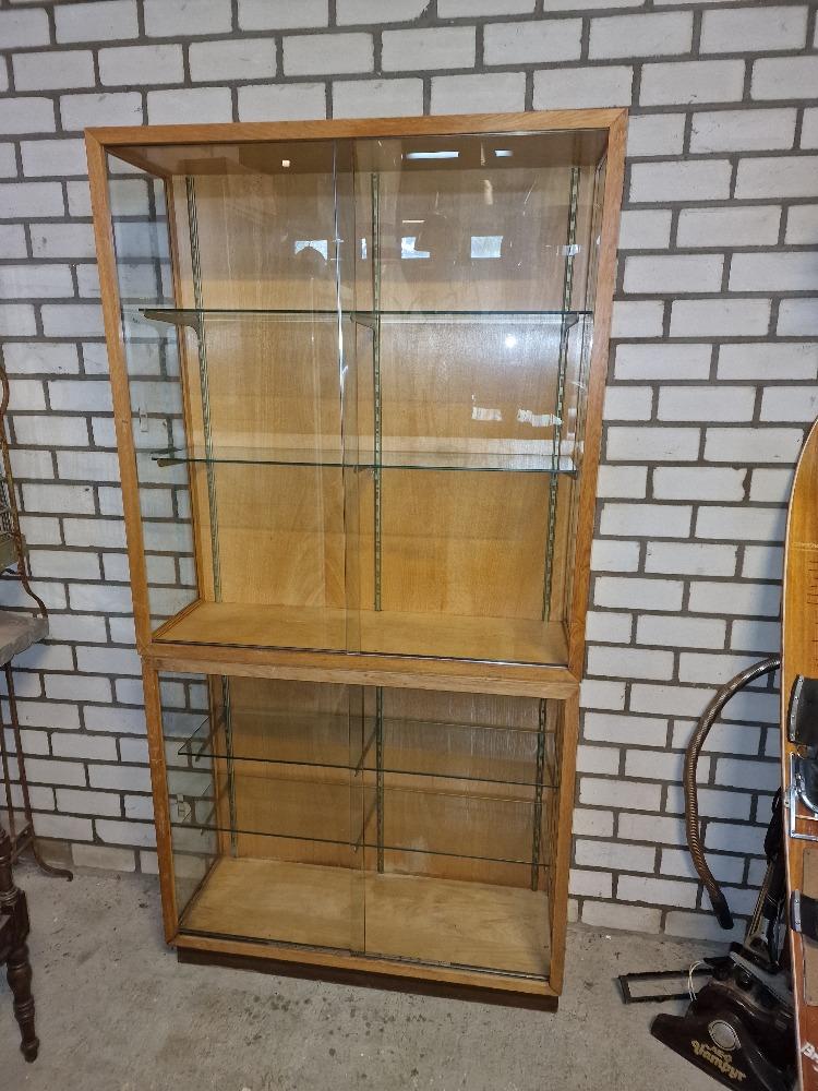 Ook store display  case