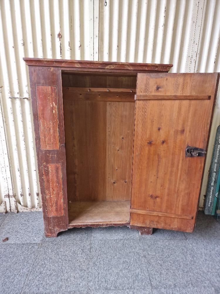 Pine bridal cabinet